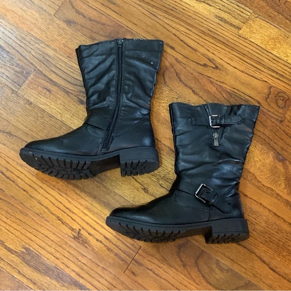 ShoeVibe Brooklyn Mid-Calf Black Boots
Ladies Teen Size 6.5
Smoke Free Home
Bund - Picture 9 of 13